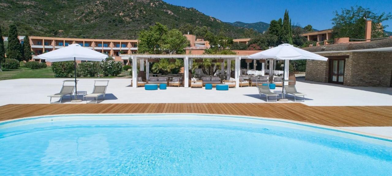 Villa Zippiri Is Molas Пула Екстериор снимка